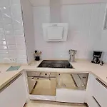 Puerto Ideal Location 埃斯特波纳